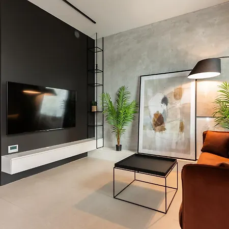 Flatbook - Yacht Park Apartment