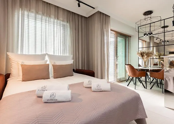 Apartment Flatbook - Yacht Park *